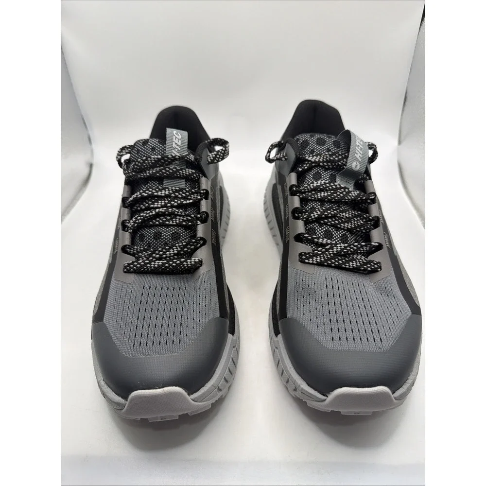 Hi-Tec Men's castle Rock Black Microchip Hiking Trail Sneakers size 8  New